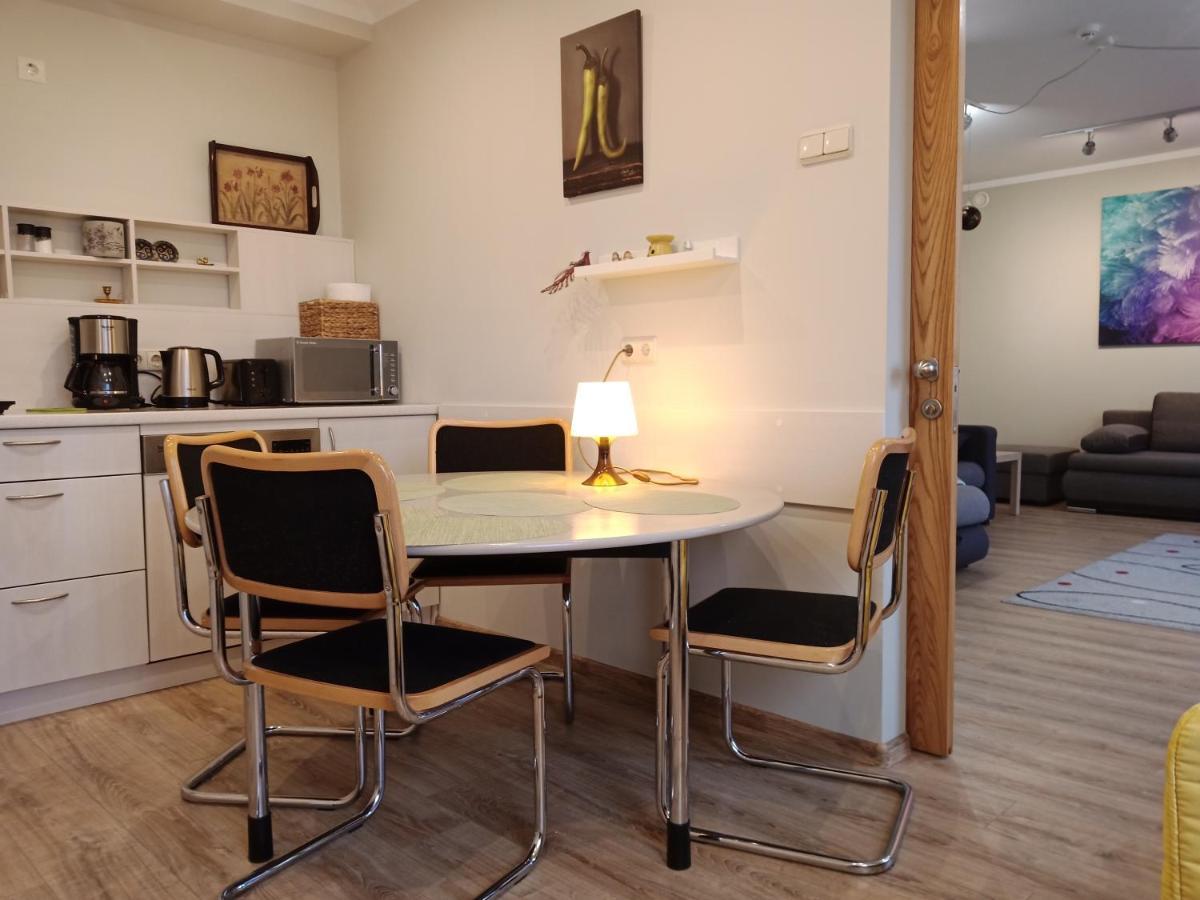 Family Or Group Apartment In Green Center Riga Exteriör bild